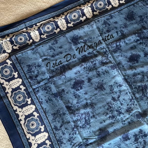 Large beach wrap - Picture 3 of 6